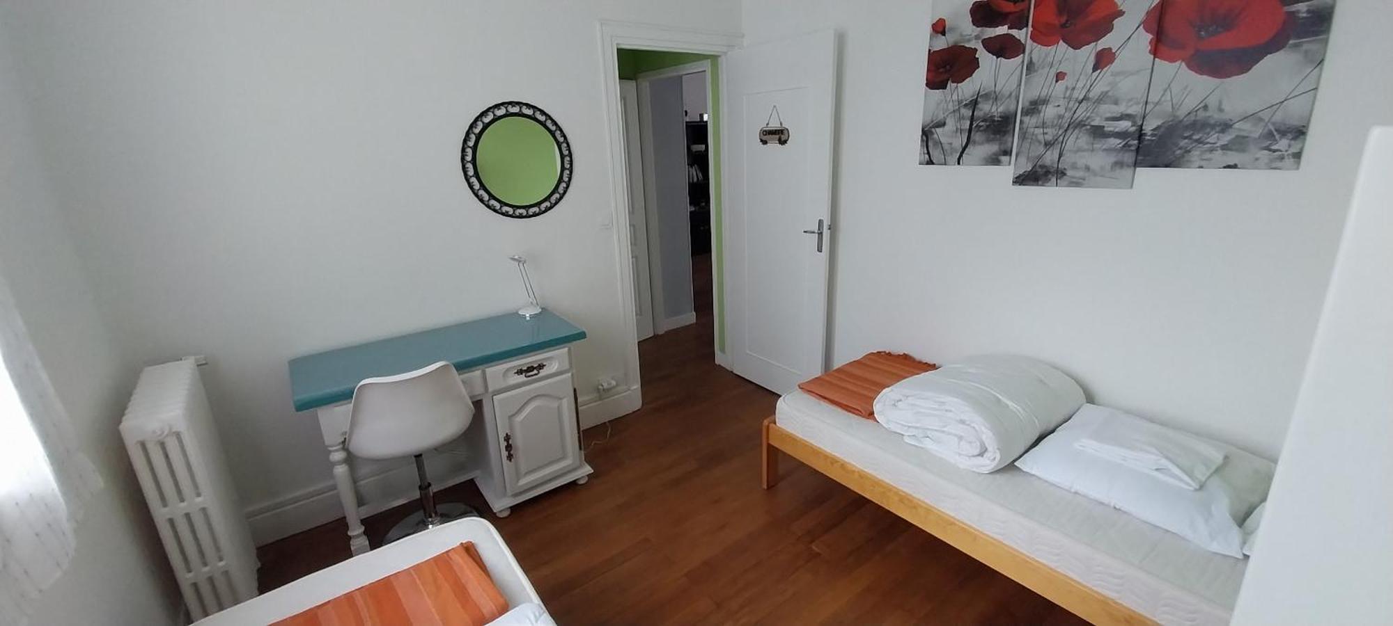 Maison De Ville Plein Centre, 3 Etoiles, A 200M De La Plage, Parking Prive, Wifi Royan Bagian luar foto