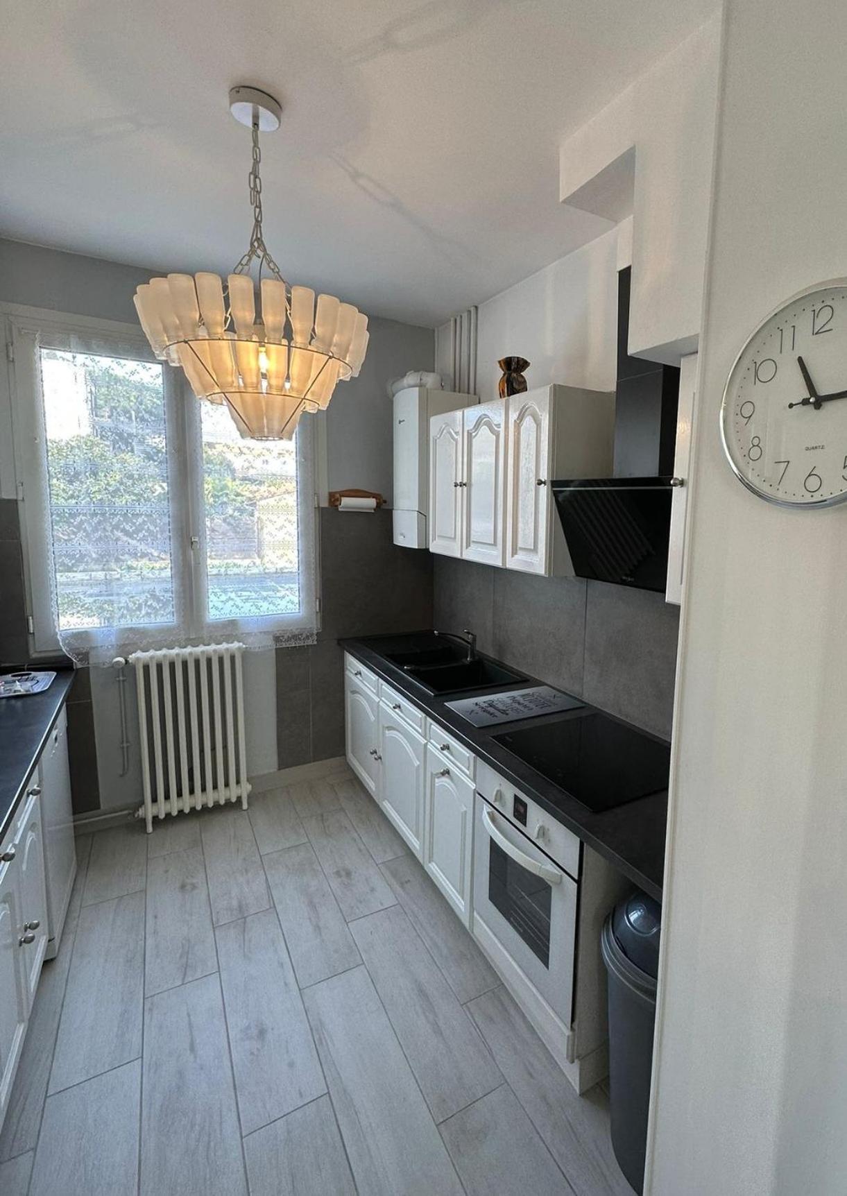Maison De Ville Plein Centre, 3 Etoiles, A 200M De La Plage, Parking Prive, Wifi Royan Bagian luar foto