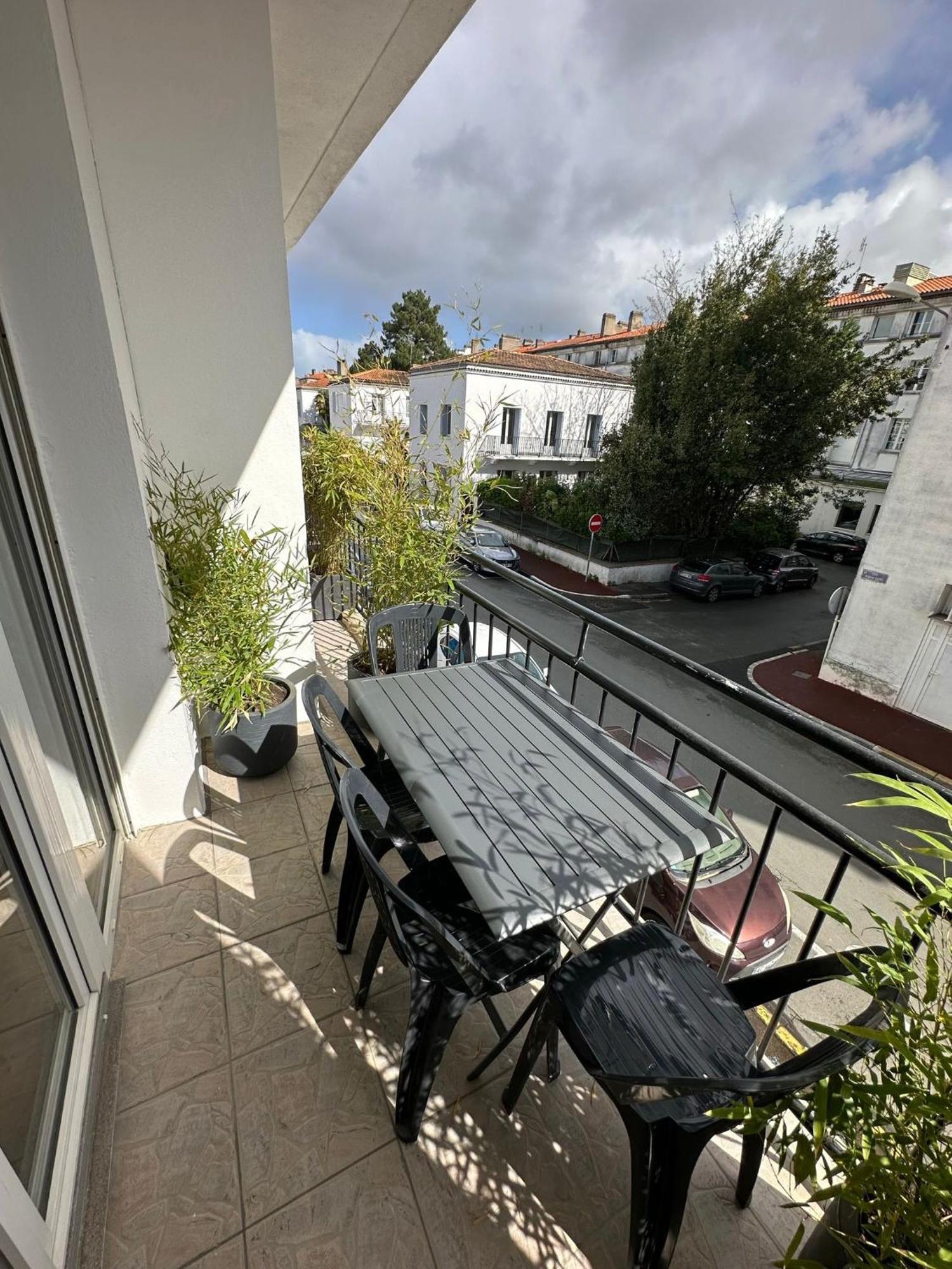 Maison De Ville Plein Centre, 3 Etoiles, A 200M De La Plage, Parking Prive, Wifi Royan Bagian luar foto