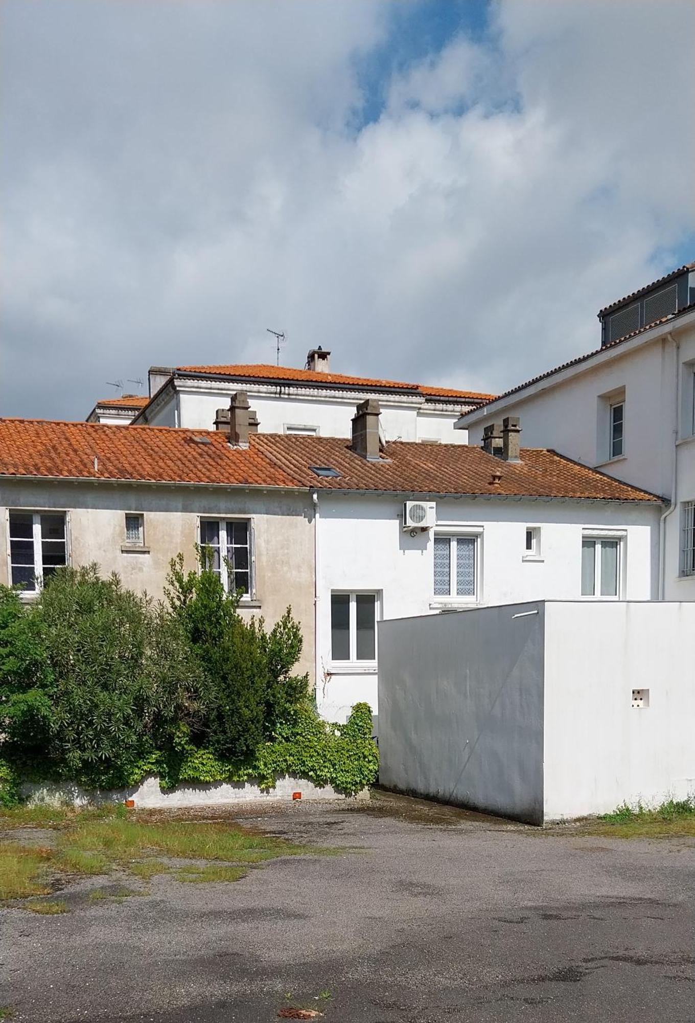 Maison De Ville Plein Centre, 3 Etoiles, A 200M De La Plage, Parking Prive, Wifi Royan Bagian luar foto